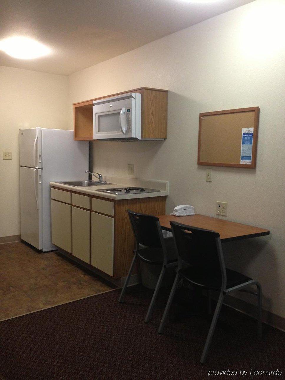 Inland Suites Elvis Memphis Exterior photo